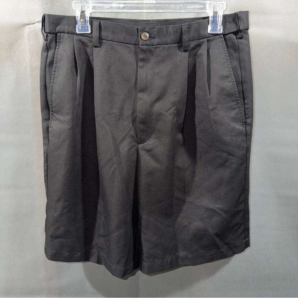 Haggar Mens Shorts Size 34 Black Pleated Front  Pockets Adjustable Waist C Desc
